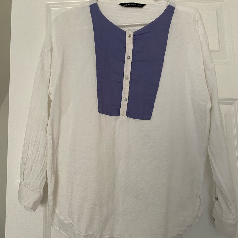 Crinkle long bib front blouse
